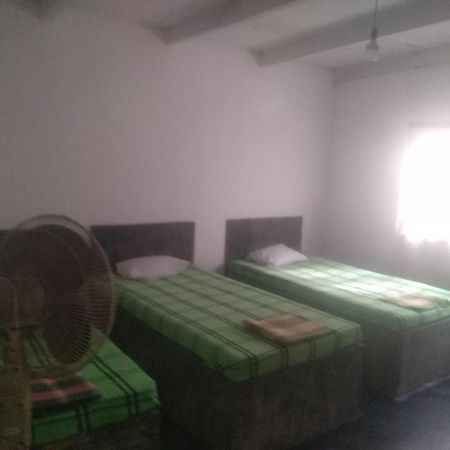 Sinharaja Hostel 114 Deniyaya Chambre photo