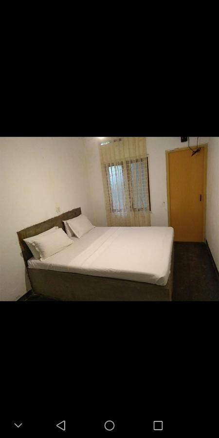Sinharaja Hostel 114 Deniyaya Chambre photo